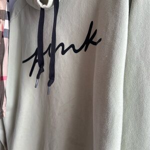 Women’s Pink Pull Over